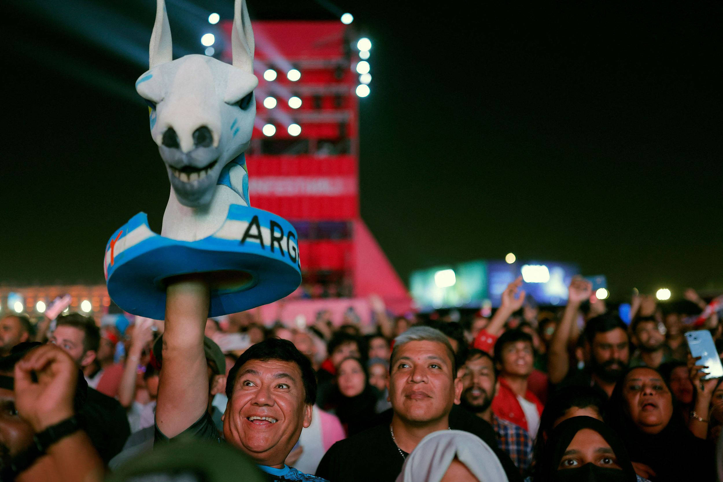 九游体育app-卡塔尔巴林世界杯预选赛开幕，球迷热情观战的简单介绍