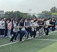 包含比赛中球员们齐心协力，力争胜利的词条