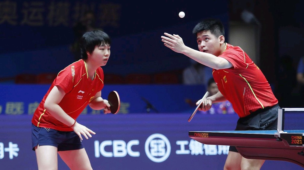 星际队跑轰战术大成功，轻松拿下比赛的简单介绍