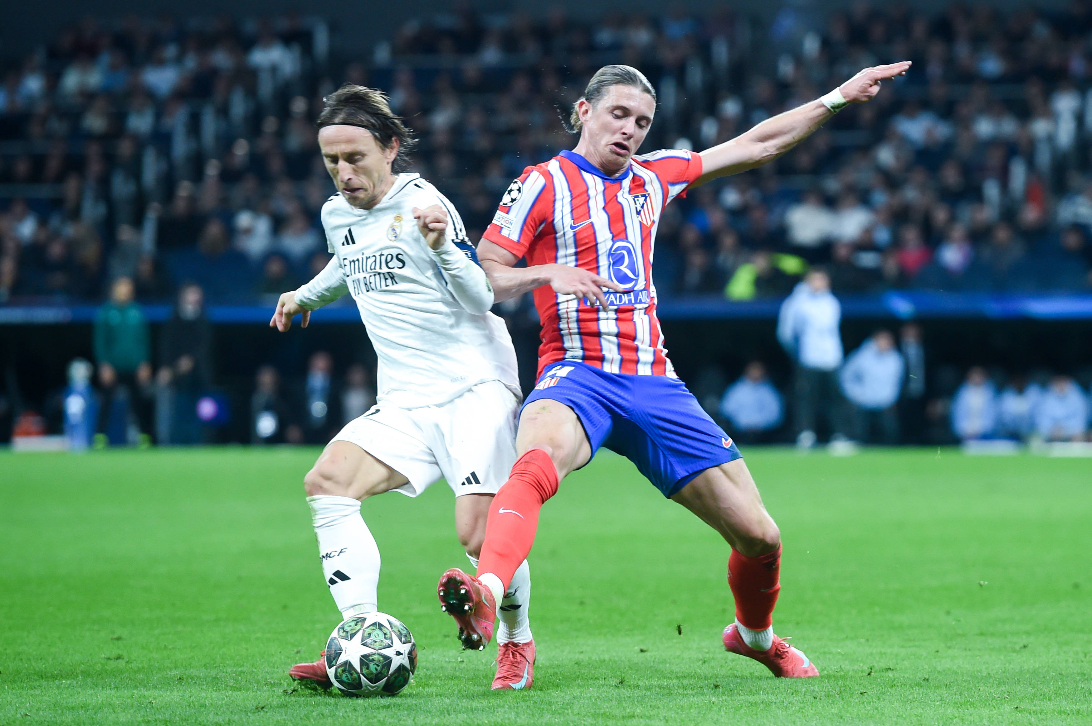 狼队主场告捷欧冠前景一片光明 狼队主场告捷欧冠前景一片光明