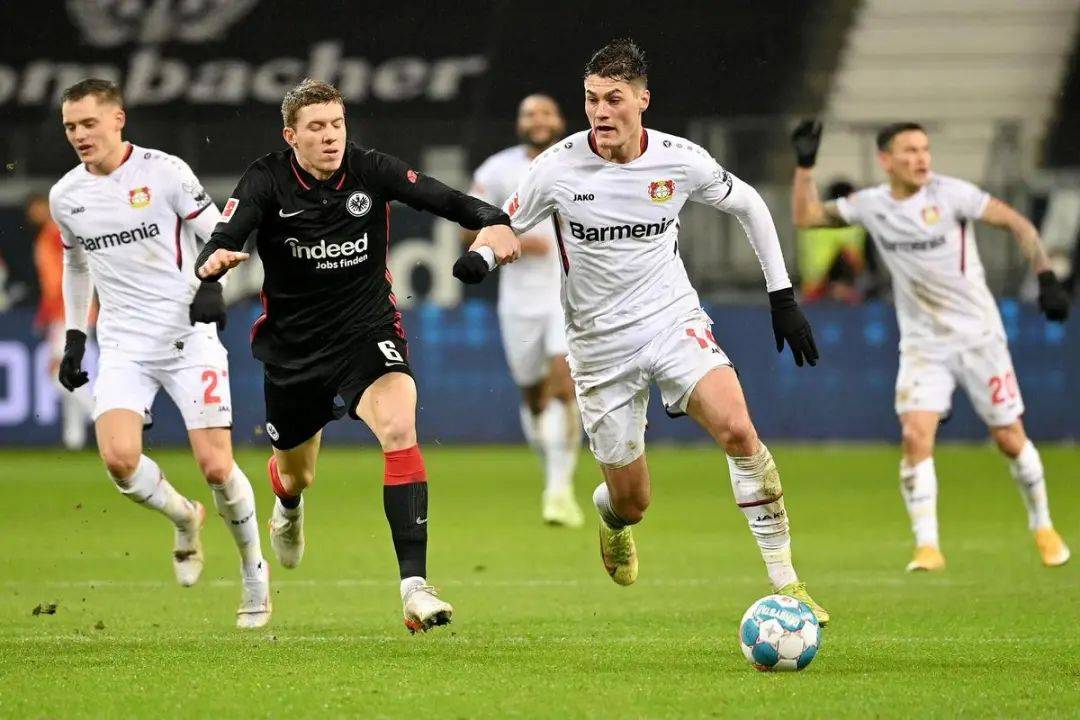 关于法兰克福顶级射手受伤,球队攻击力大减的信息 关于法兰克福顶级射手受伤,球队攻击力大减的信息