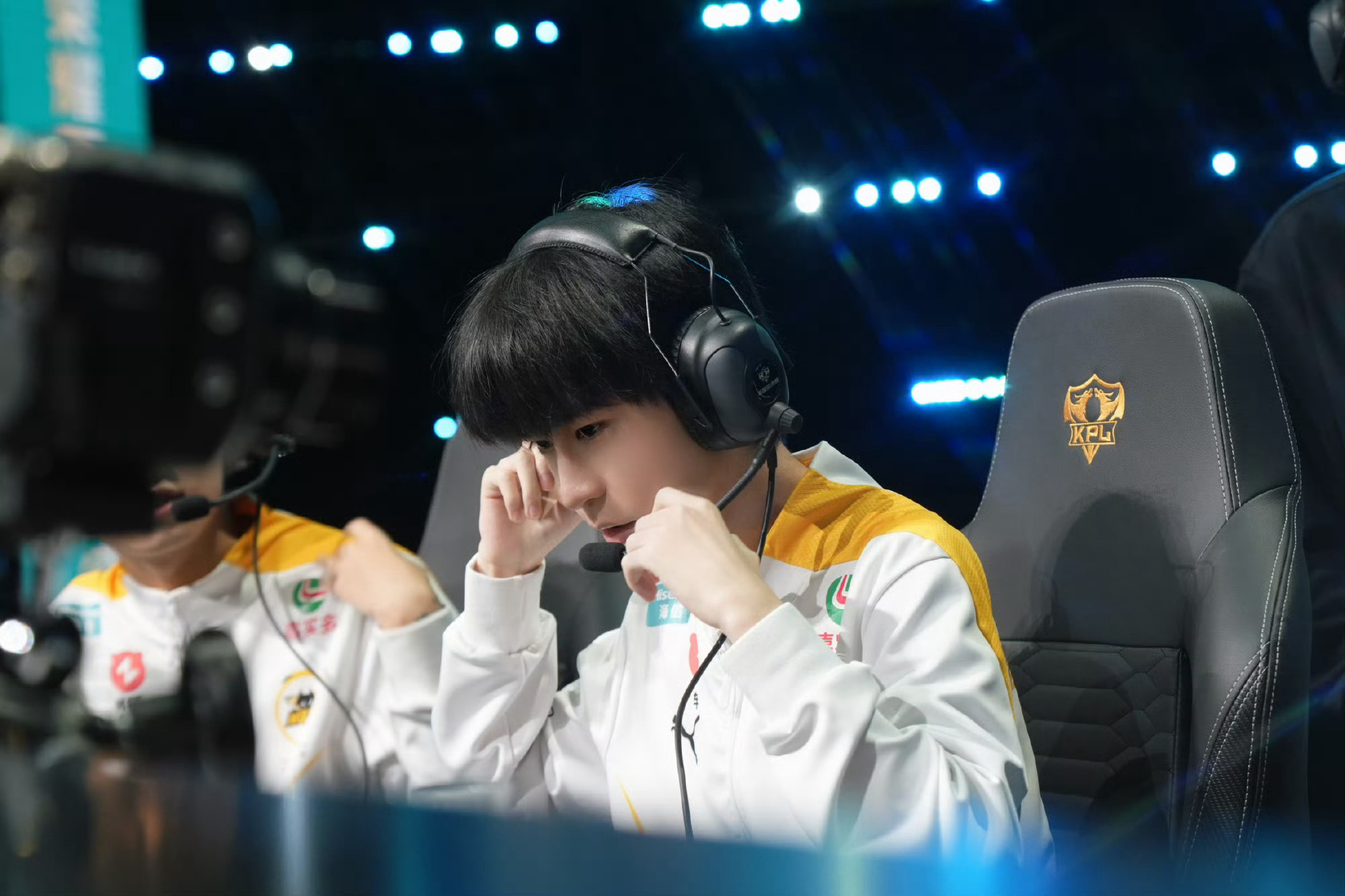 狼队主场大捷，力拿关键三分的简单介绍