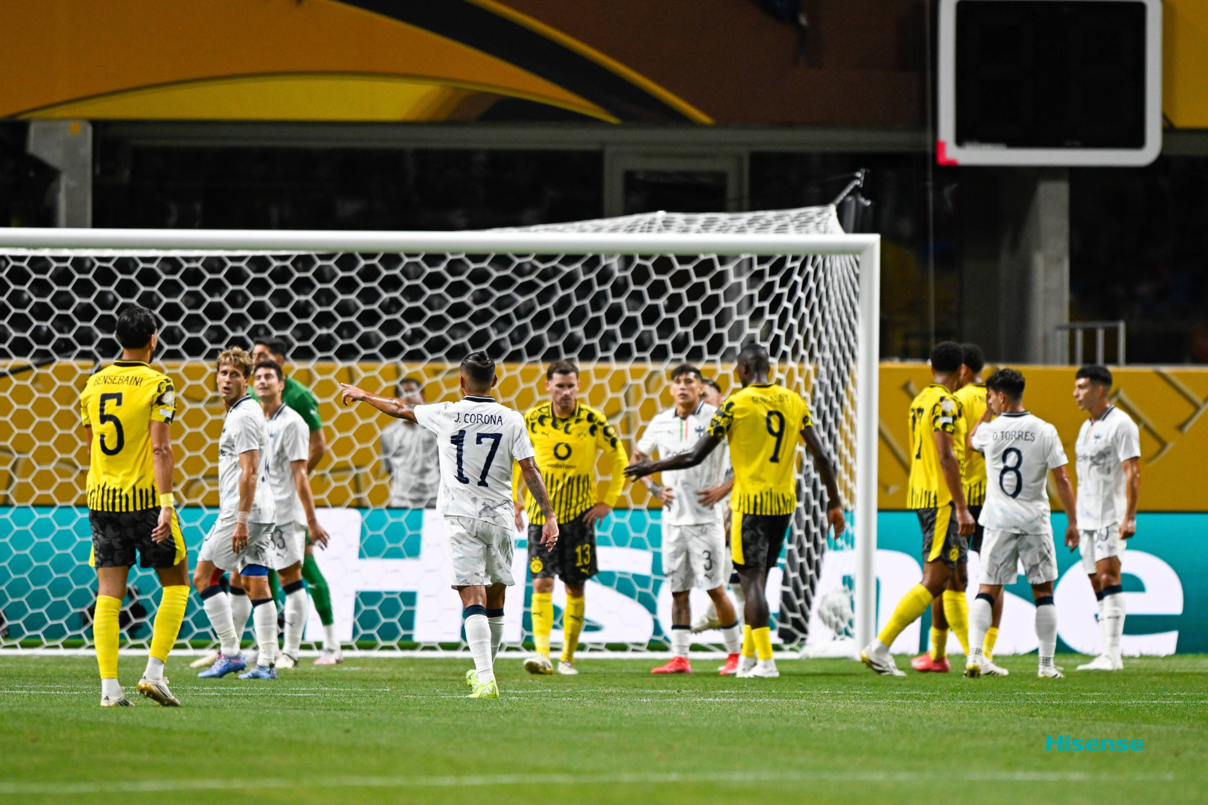 关于多特蒙德阵容归还受伤球员,球队士气大振的信息 关于多特蒙德阵容归还受伤球员,球队士气大振的信息