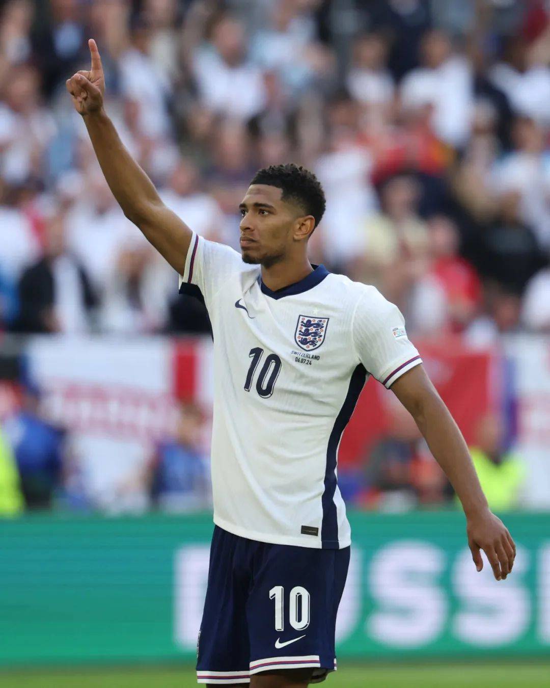 荷兰逆转北爱尔兰:实现欧预赛出线