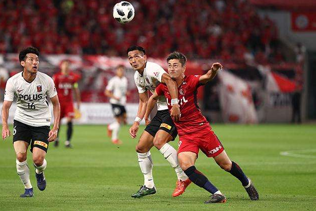 九游体育入口-职业联赛中球员的进攻和防守技能