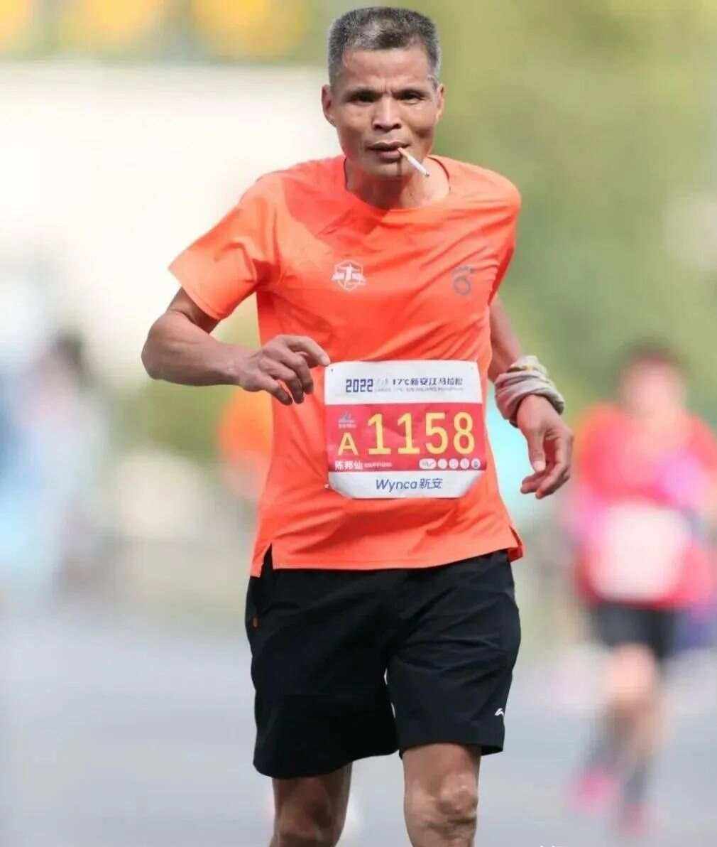 包含非洲马拉松健将再闯佳绩,突破历史的词条 包含非洲马拉松健将再闯佳绩,突破历史的词条