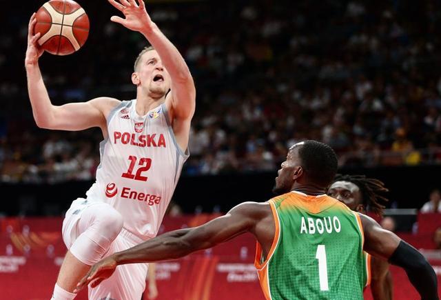 科特迪瓦队在比赛中取得胜利晋级