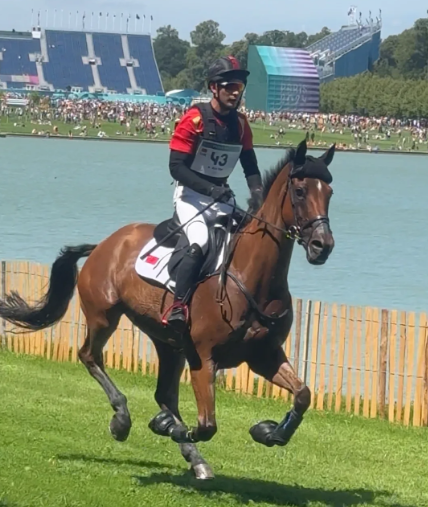 卢森堡马术选手精湛表现,登上领奖台 卢森堡马术选手精湛表现,登上领奖台