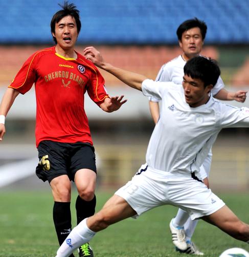 精彩对弈！胜者携手晋级，败者黯然离开舞台的简单介绍