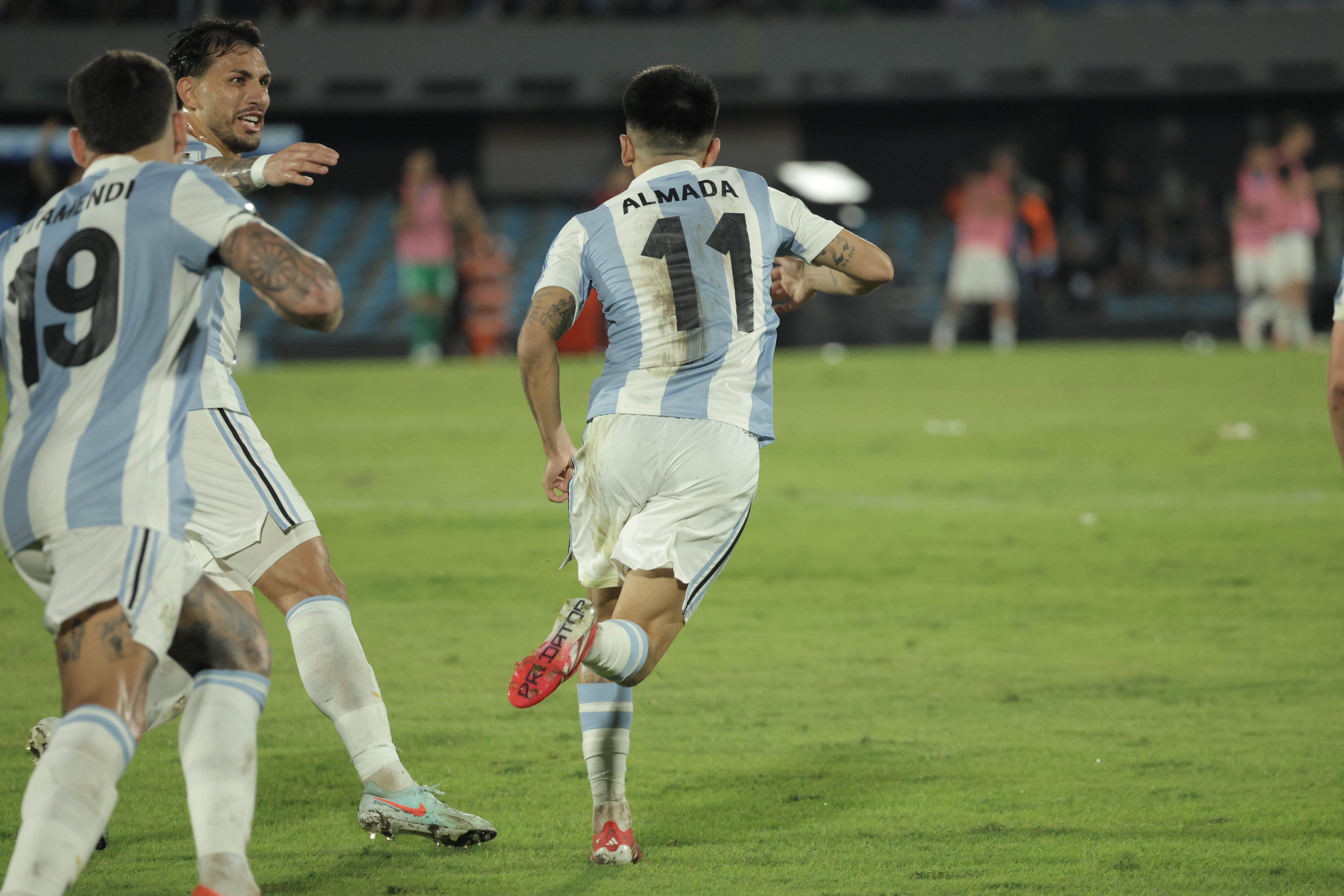 阿拉维斯客场不敌对手,未能拿分 阿拉维斯客场不敌对手,未能拿分